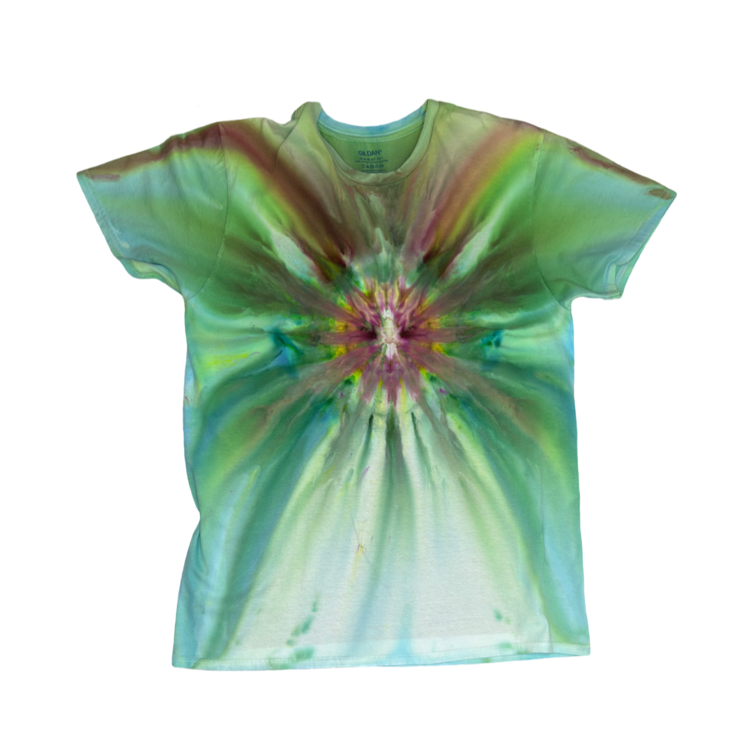 Green/Multicolor Burst Green/Multicolor Burst Shirt Size Medium